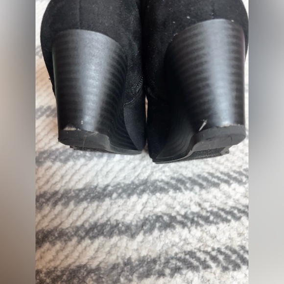 Y-Not Black Wedge Ankle Boots Silver Buckle Great Condition - Picture 7 of 8